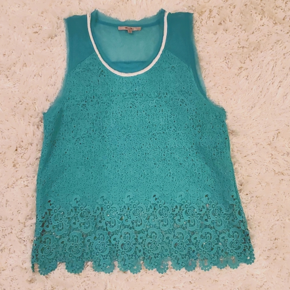 Lace Miss Me sleeveless top
